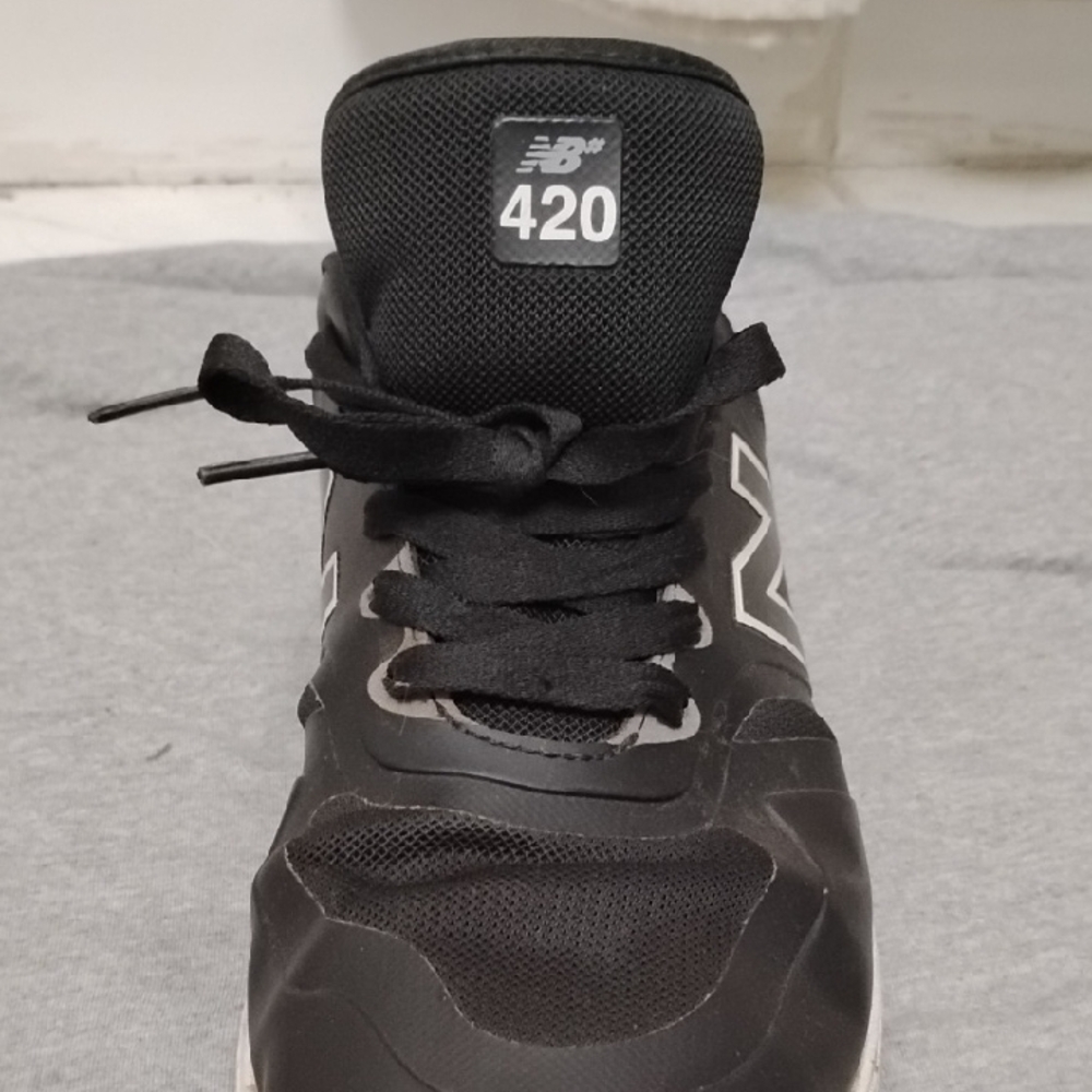 New Balance Black Sneakers Classic Athletic Style Secret Pocket On Tounge! Y2k